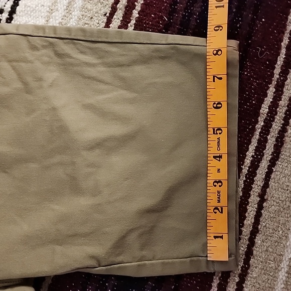 🔴 🔚🔜 SALE Volcom Khaki Shorts. - Picture 6 of 9